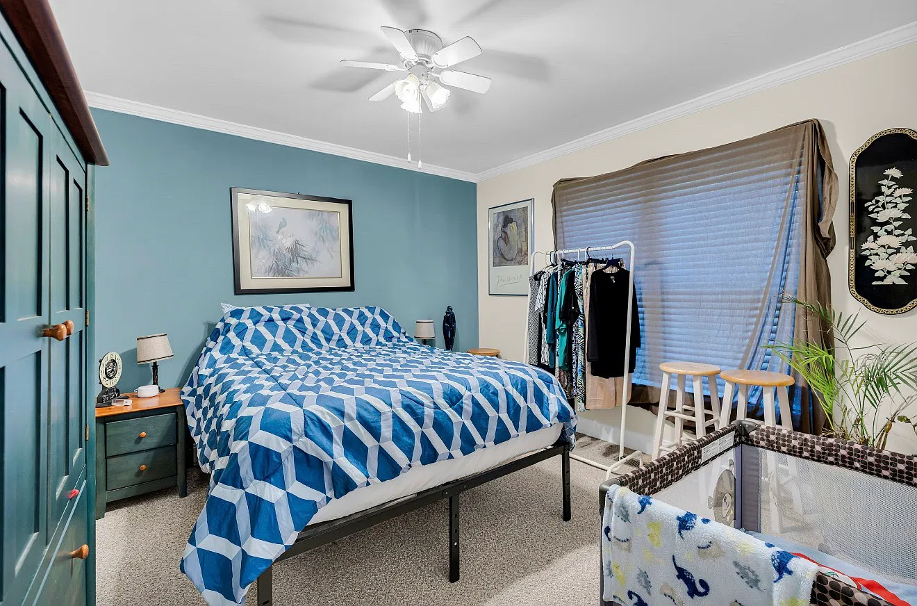 4 bed, 1755 sqft, $2,300 — Photo 4