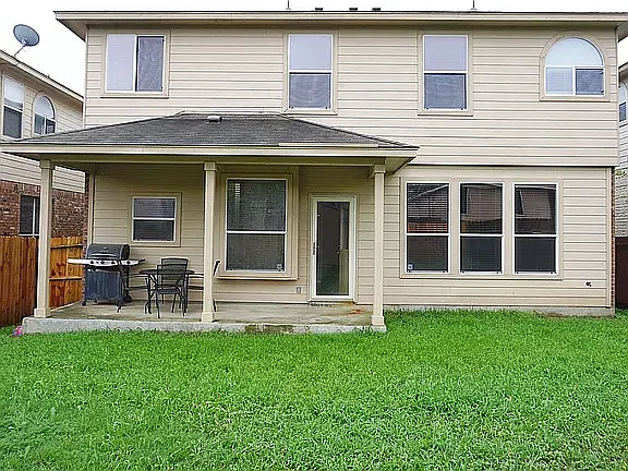 12131 Karnes Way — Photo 12