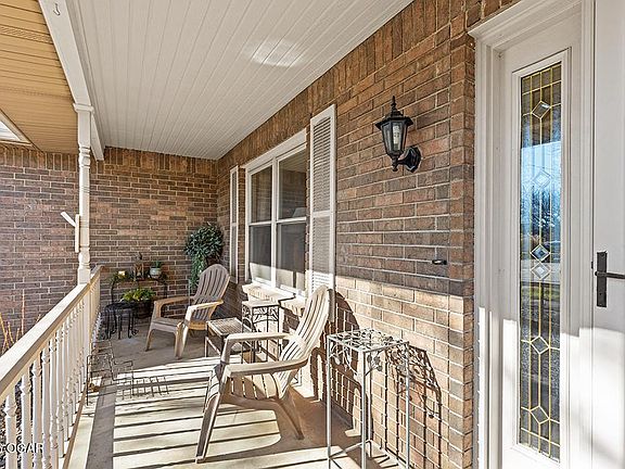 5th image of 3711 Silver Creek Dr
