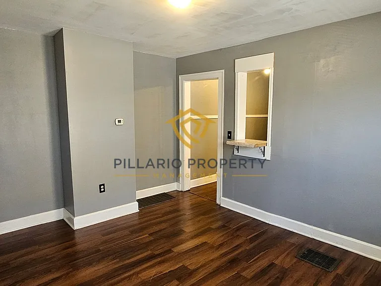 44 S Ewing St — Photo 10