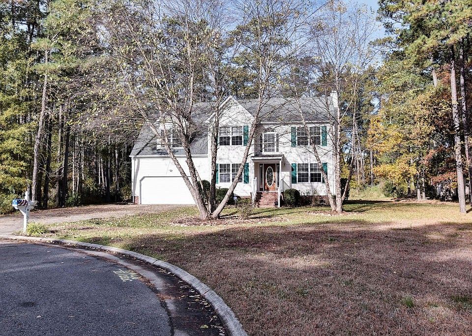 1st image of 16 Evans Grove Dr