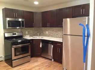 131 Cornelia St #2, Brooklyn, NY 11221