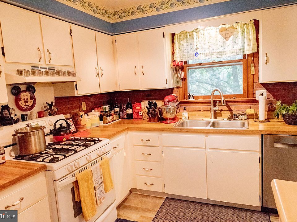 136 S Lloyd Ave, Downingtown, PA 19335 Zillow