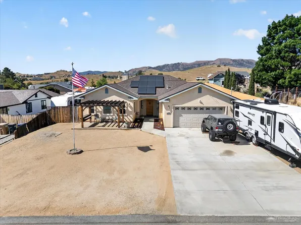 20205 Sears Dr, Tehachapi, CA 93561