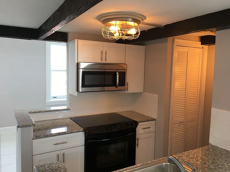 2308 Lombard Street — Photo 11