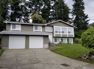 17520 Corliss Ave N, Shoreline, WA 98133