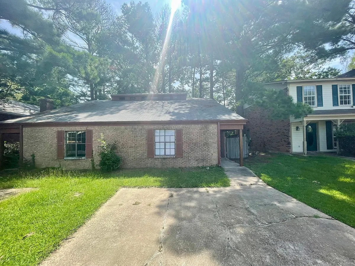 Building Photo - 709 Bay Park Dr #B