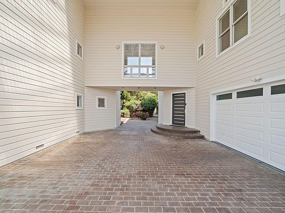4th image of 2698 Greenrock Rd