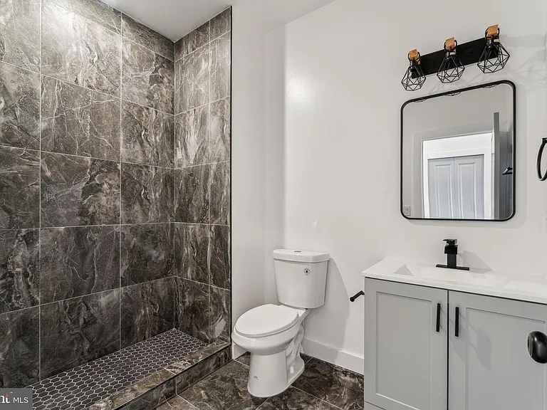 1028 W Dauphin St #3 — Photo 9