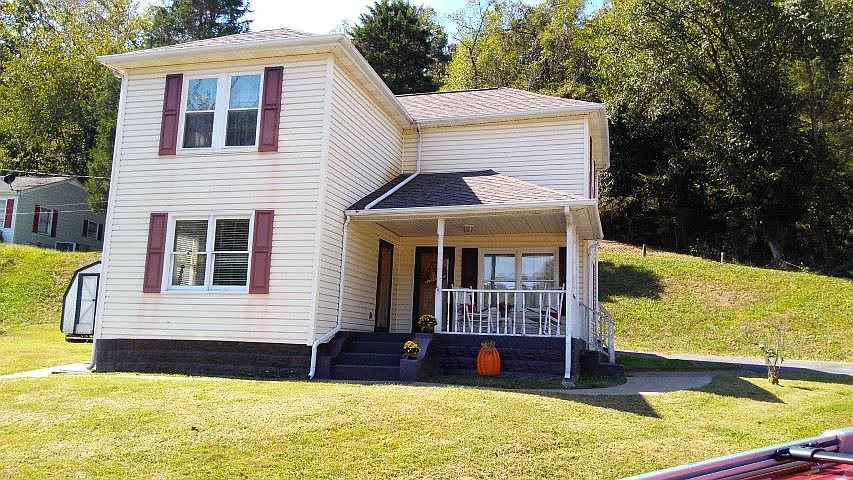 1st image of 200 Dutey Dr
