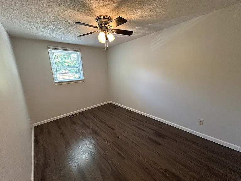 713 N High St — Photo 17
