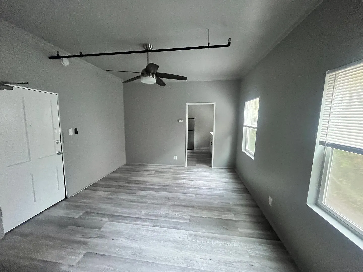 170 S Mountain View Ave. — Photo 3