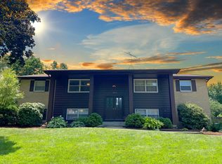 2464 Cambridge Dr, Aurora, IL 60506