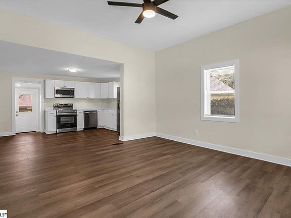 2nd image of 113 Hammett St