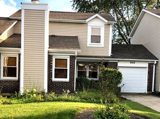 947 Fieldstone Ct, Schaumburg, IL 60194