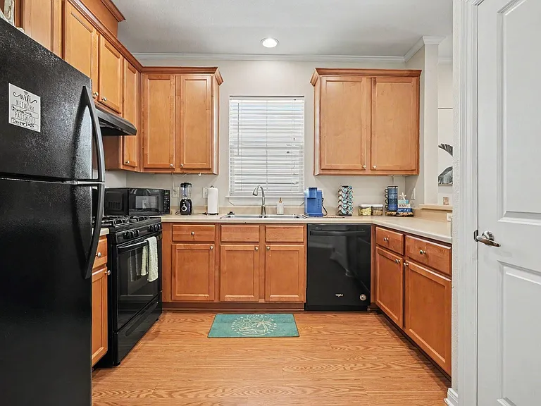 5323 Menard Ave — Photo 18
