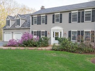 365 Leadmine Rd, Sturbridge, MA 01518