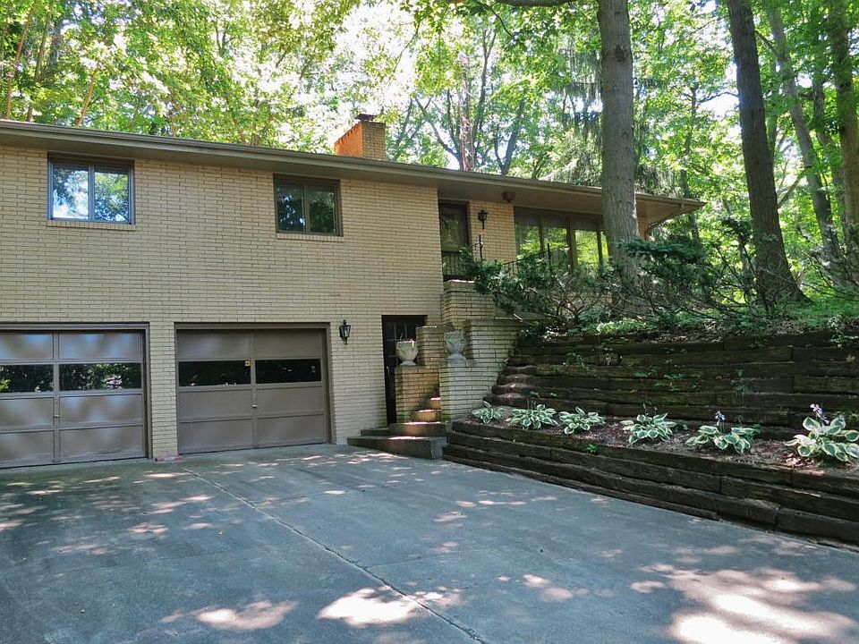 1st image of 9561 Hillside Dr