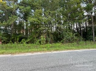 5 Middleton Ln, Atmore, AL 36502