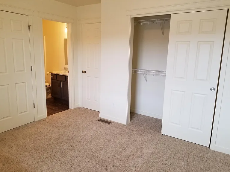 104 William Ct — Photo 12