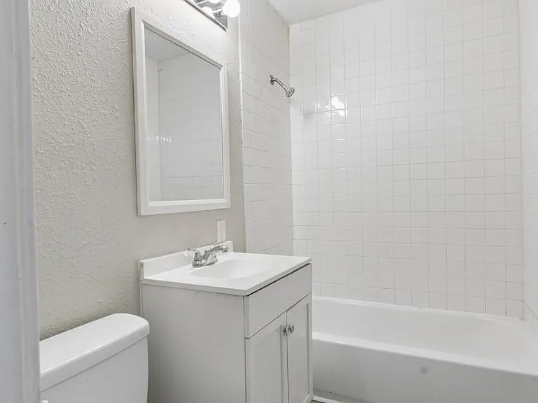 1709 W 4th St #1709 — Photo 10