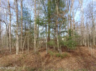 1049 Oceola Cir, Crossville, TN 38572