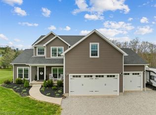 249 Amos Dr, Elizabeth, WV 26143