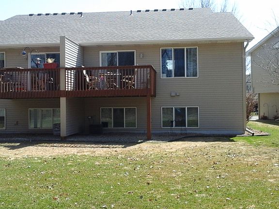 Deck with large backyard 