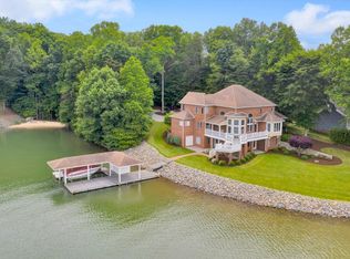 910 Somerset Cove Rd, Union Hall, VA 24176