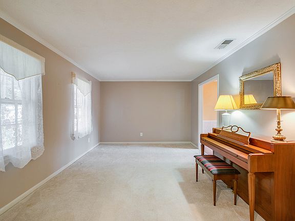 2nd image of 4102 Scenic Mountain Dr