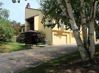 841 Hampton Ridge Dr, Akron, OH 44313