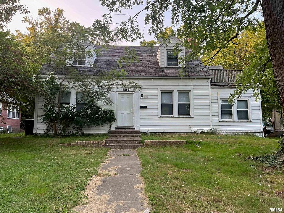 1st image of 404 W Elm St