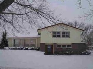 5871 SW 27th St, Topeka, KS 66614