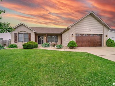 419 Brookside Glen Dr, Sherman, IL, 62684