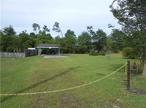 1st image of 104 Lakeside Dr