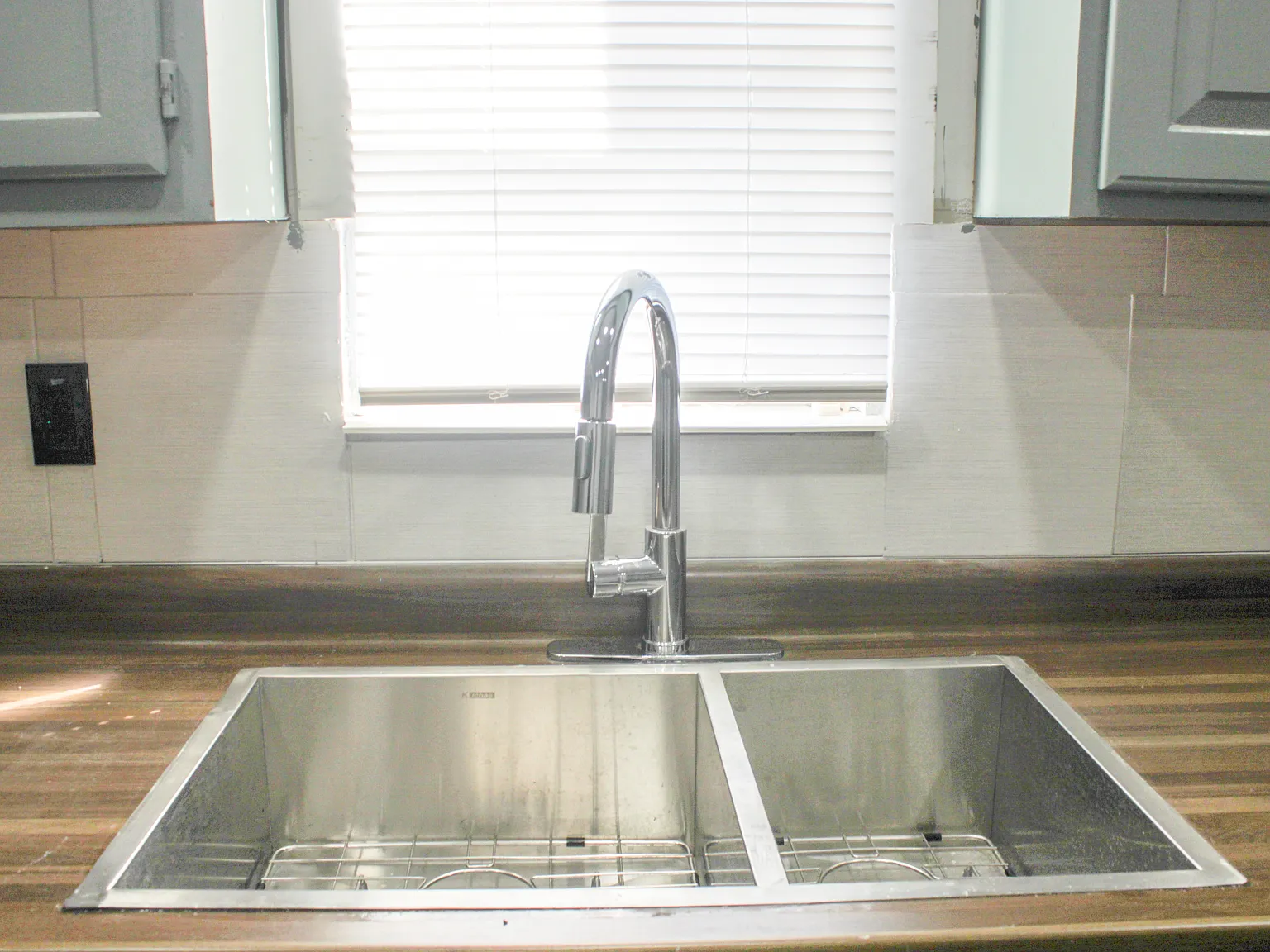 2 bed, 1.5 bath, 2560 sqft, $950 — Photo 4