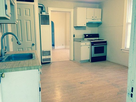 5th image of 2904 W Henderson St #1