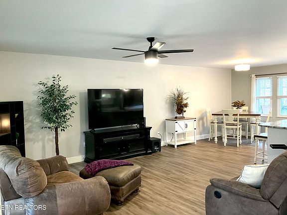 5th image of 8020 W Cliff Dr