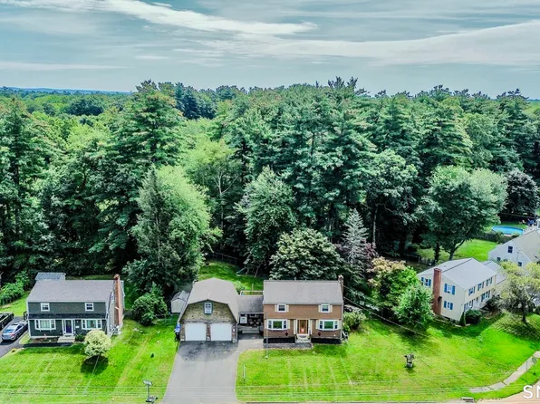 42 Oakwood Street, Enfield, CT 06082
