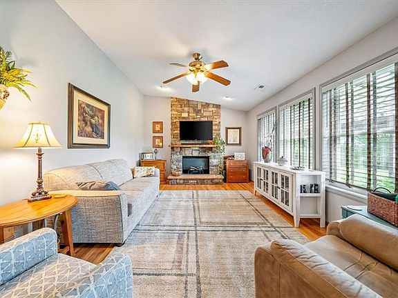 5th image of 32113 W 359th St