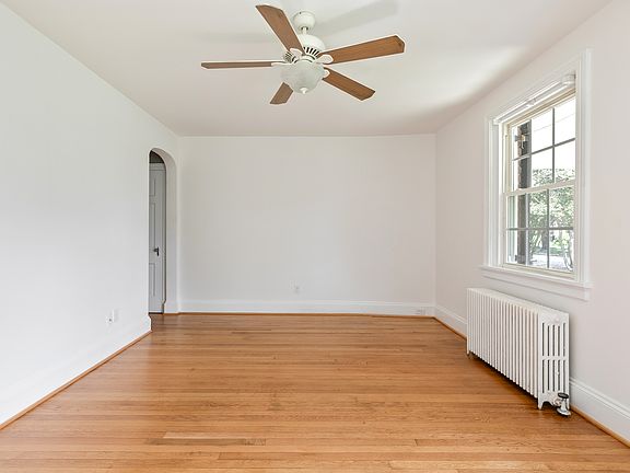 4th image of 4007 Cutshaw Ave APT A