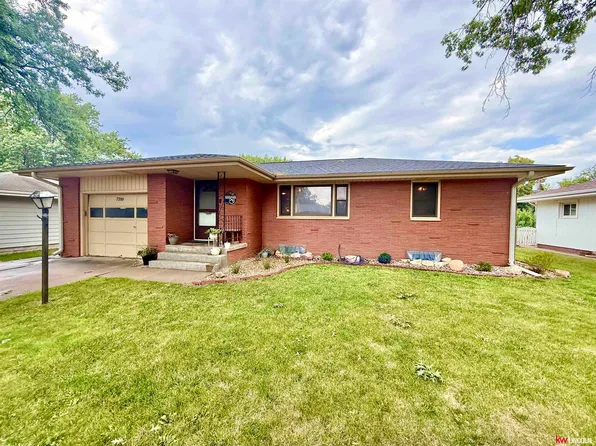 7200 Lexington Ave, Lincoln, NE 68505