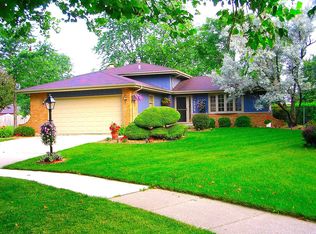 4934 Forest Ct, Oak Forest, IL