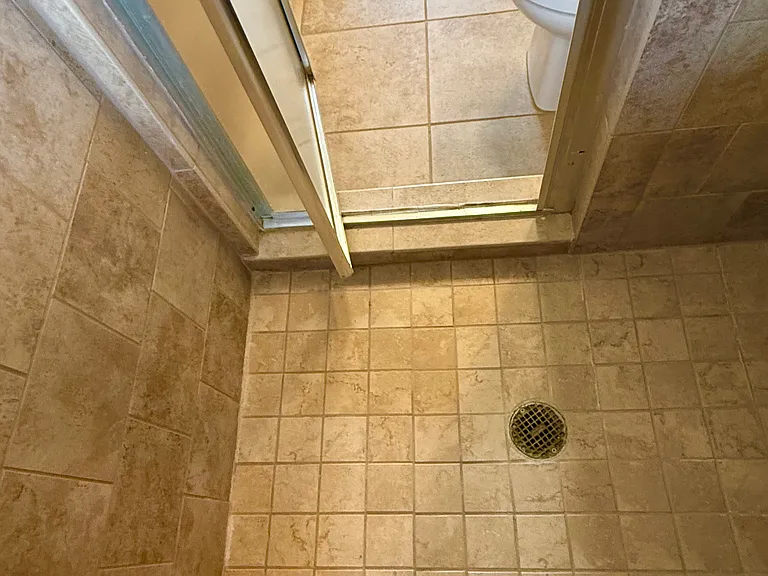 2223 Noble St #2 — Photo 21