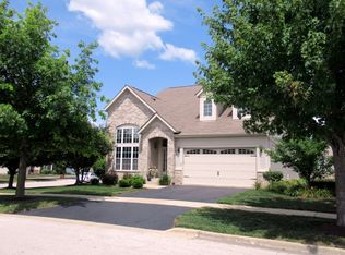 1187 Kingsley Ln, Aurora, IL 60505