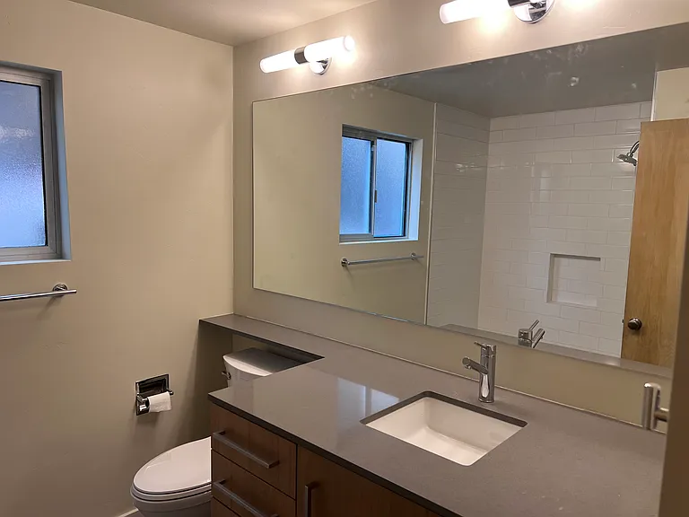 824 Alice St #B — Photo 16