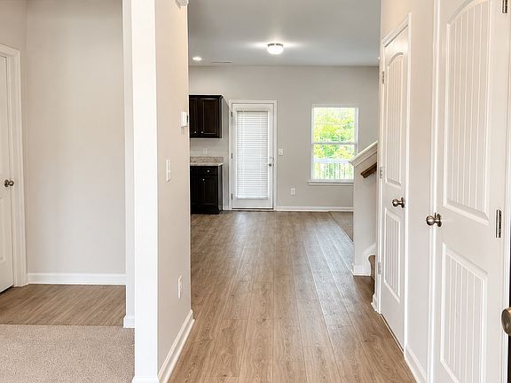 3rd image of 29 Hilda Ct #A