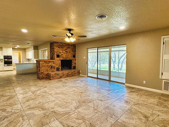 5th image of 107 S Royal Oaks Rd