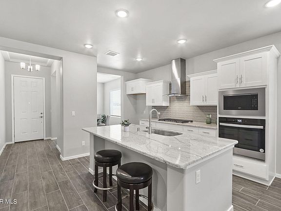 5th image of 385 Coleford Ln