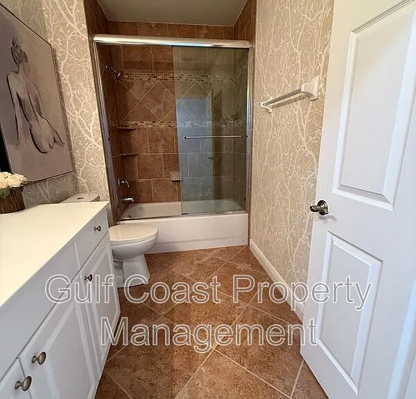 13860 Avon Park Cir — Photo 48